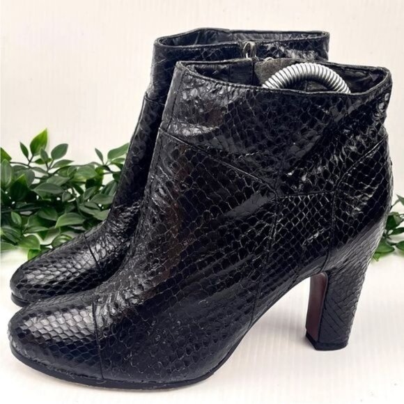 Sam Edelman Shoes - Sam Edelman Salina 2 Ankle Booties Black Snakeskin Embossed 7.5